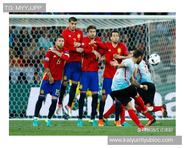 西班牙出线战吸引近400万观众收视率夺冠成为当日焦点 西班牙出线战吸引近400万观众收视率夺冠成为当日焦点