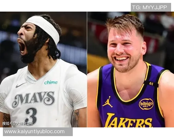 身穿湖人球衣的男孩与独行侠老板同坐一席再现昔日竖中指事件